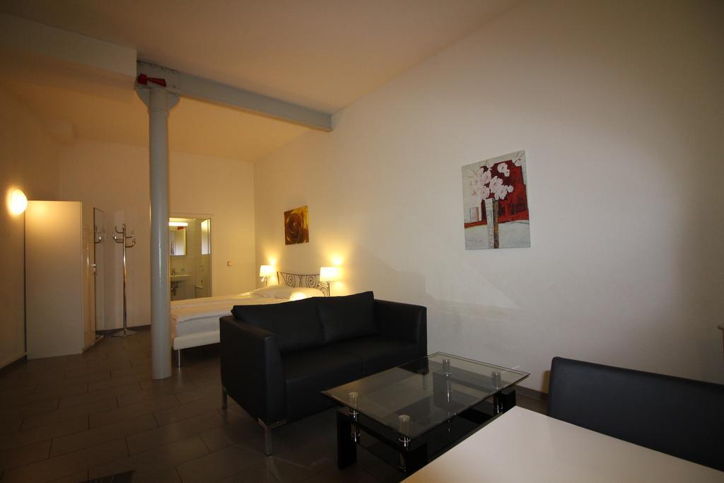 Swiss Star Oerlikon Inn Zürich Exteriör bild