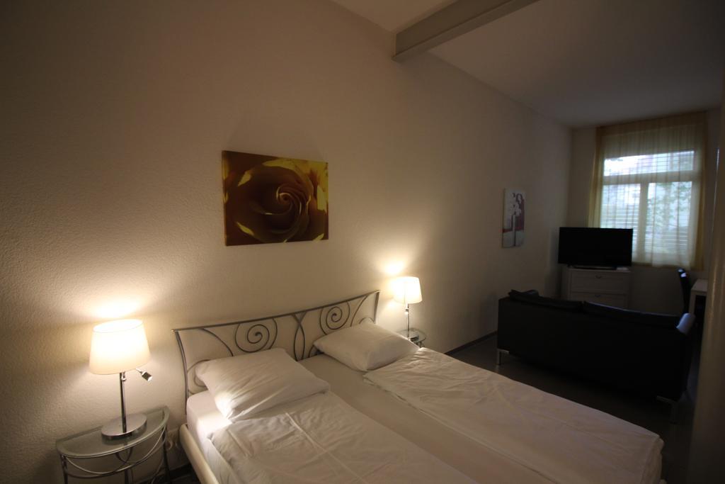 Swiss Star Oerlikon Inn Zürich Exteriör bild